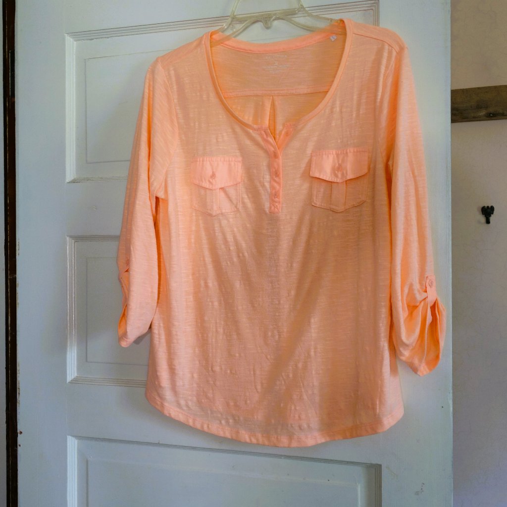 Sonomo Size L Peach Color Top With Button Opening And Chest Pockets 3/4 Sleeve